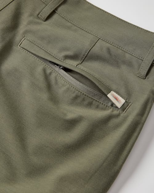 lifestyle image of All Day 4-Way Stretch Shorts - 9"