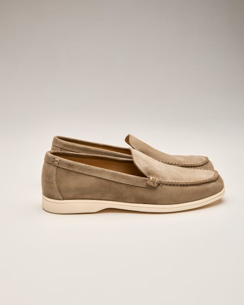 laydown detail image of Terra Loafer