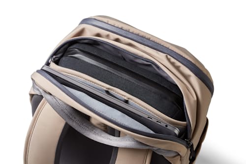 laydown detail image of Transit Workpack - 20L