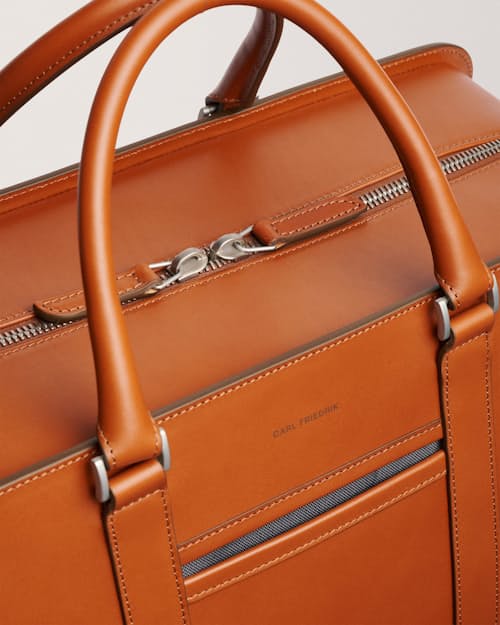 laydown detail image of Palissy Weekend Duffel Bag - 30L