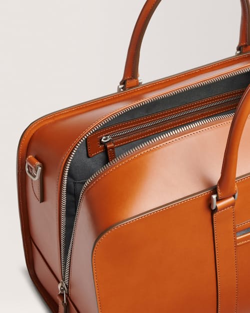 laydown detail image of Palissy Weekend Duffel Bag - 30L