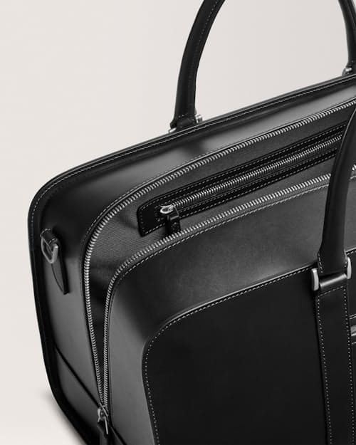 laydown detail image of Palissy Weekend Duffel Bag - 30L