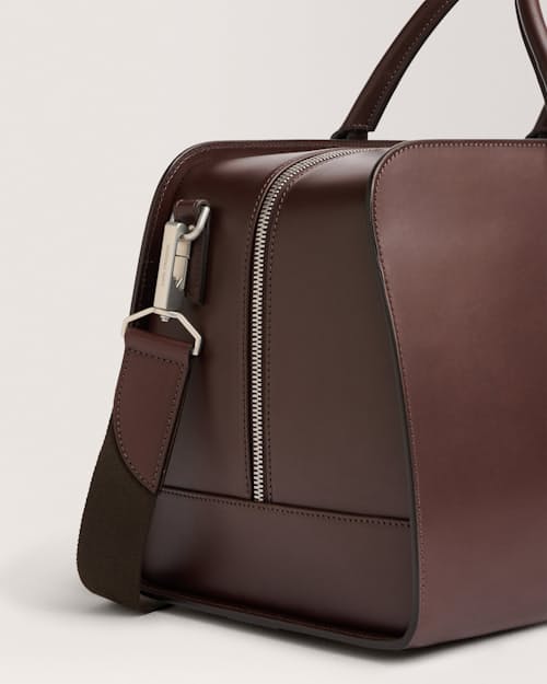 laydown detail image of Palissy Weekend Duffel Bag - 30L