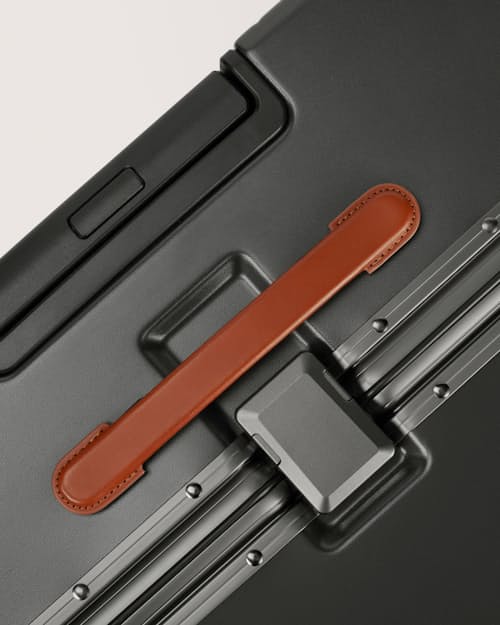 laydown detail image of The Check-In Large Luggage - 105L