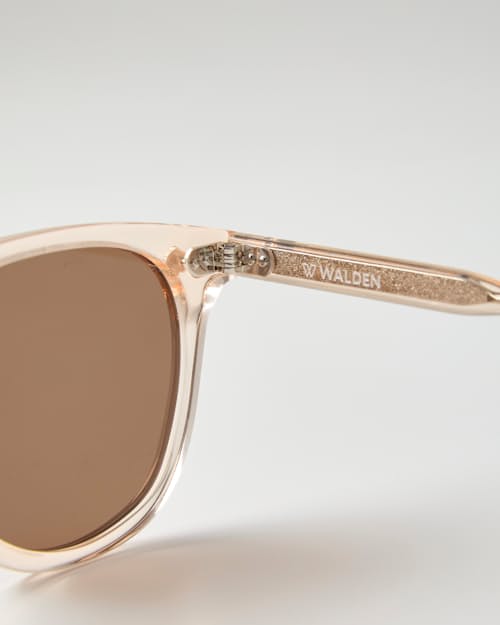 laydown detail image of Woods Sunglasses