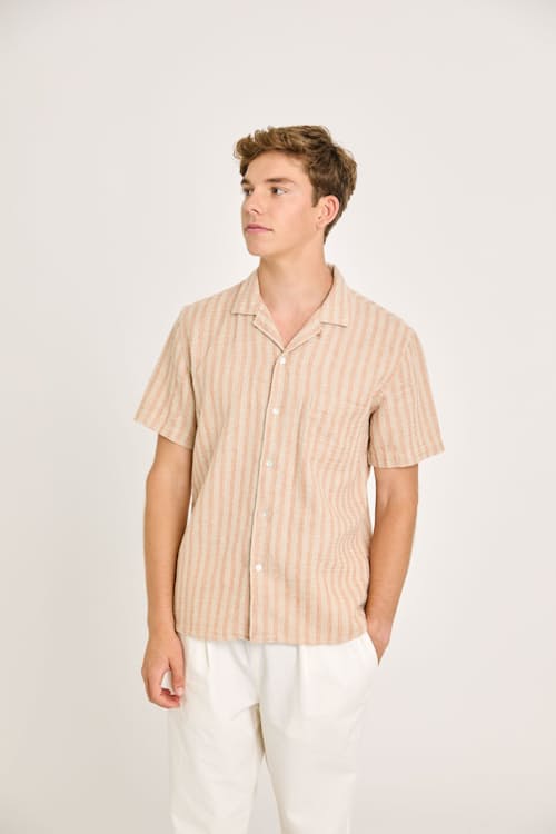 on model image of Silveira Camp Collar Linen Shirt