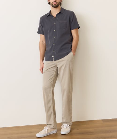 on model image of Classic Stretch Selvage Short Sleeve Shirt