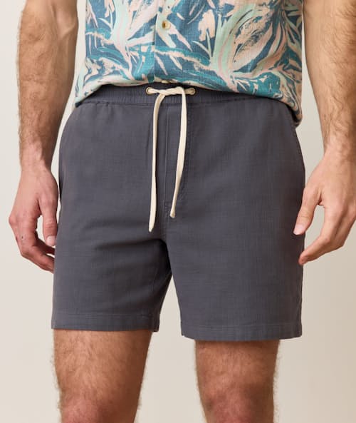 on model image of Saturday Stretch Beach Short - 6"
