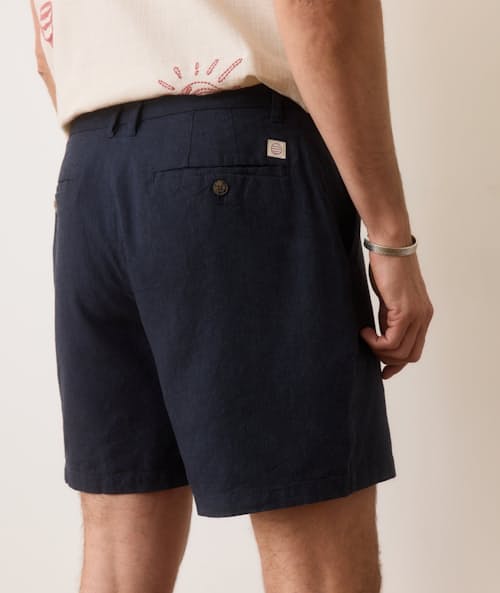 on model image of Hemp Short - 7"