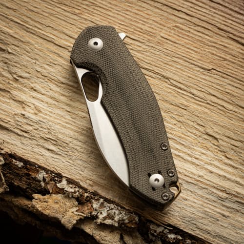 lifestyle image of ACE Biblio XL Pocket Knife