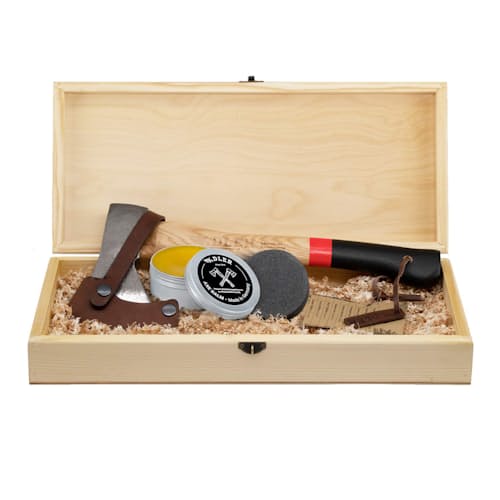 laydown image of Adler Hatchet Gift Set