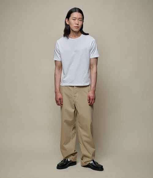 on model image of Cropped Vintage Machine Jersey T-Shirt- 2M15C