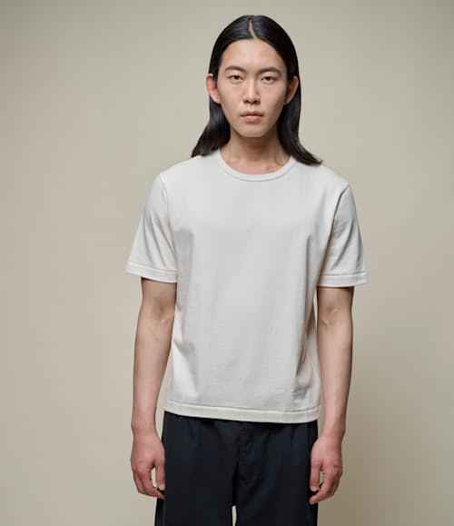 on model image of Classic Cropped T-Shirt- 2M15C