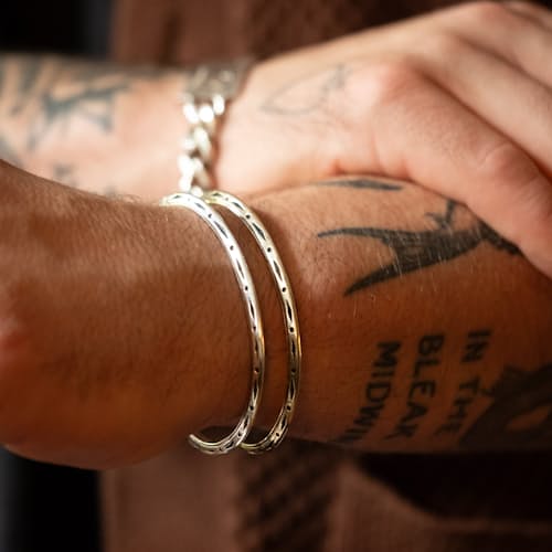 lifestyle image of Tosca Cuff