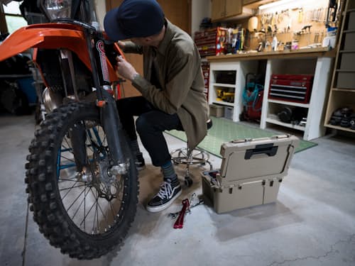 lifestyle image of D-co. Halfrack 32 Gear Case