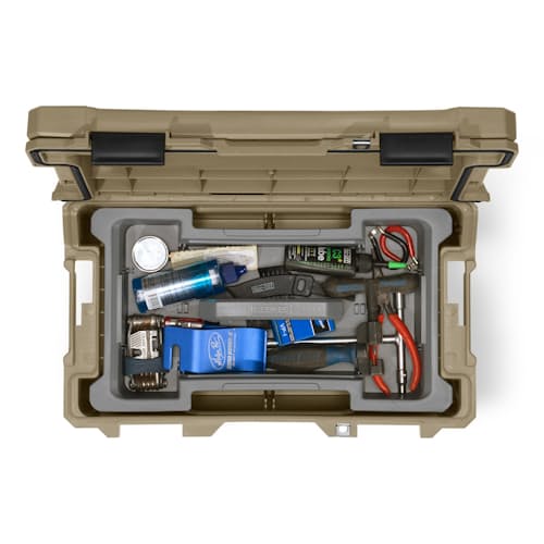laydown image of D-co. Sixer 16 Gear Case