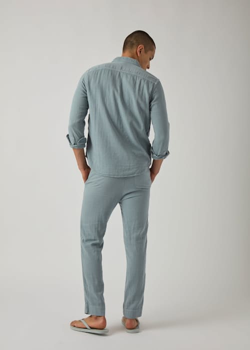 on model image of Triple Gauze Easy Shirt