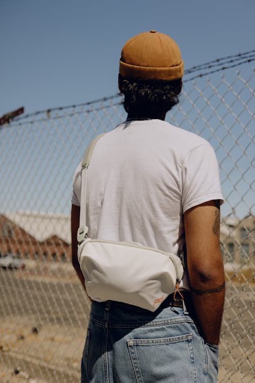 lifestyle image of Outdoor Sling - 2L