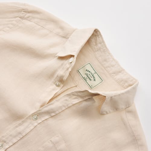 laydown detail image of Classic Linen Summer Shirt