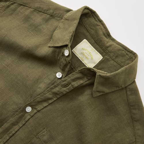laydown detail image of Classic Linen Summer Shirt