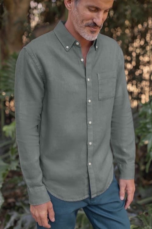 lifestyle image of Playa Linen Shirt