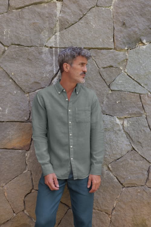 lifestyle image of Playa Linen Shirt