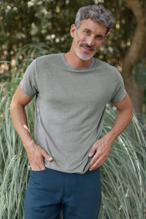 lifestyle image of Sun Linen T-Shirt