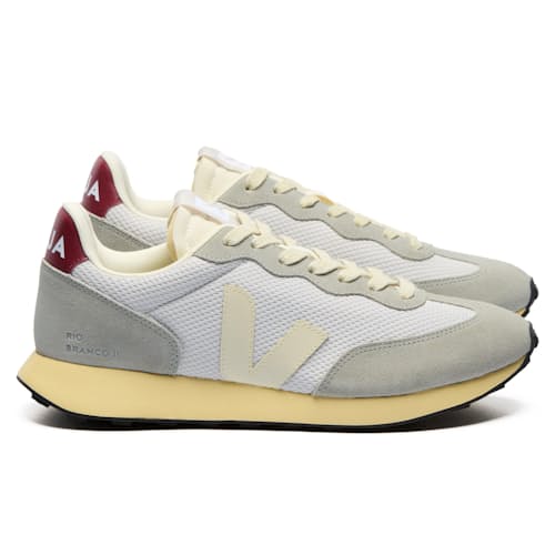 laydown image of Rio Branco II Mesh Sneaker