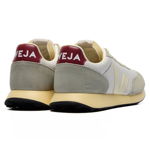 laydown image of Rio Branco II Mesh Sneaker