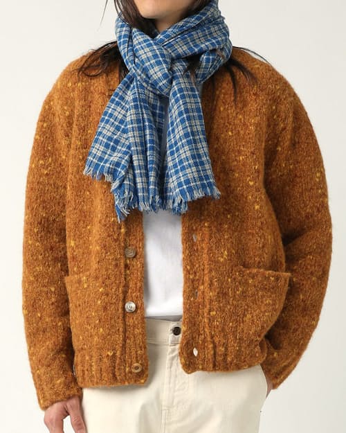 on model image of Canta Cardigan