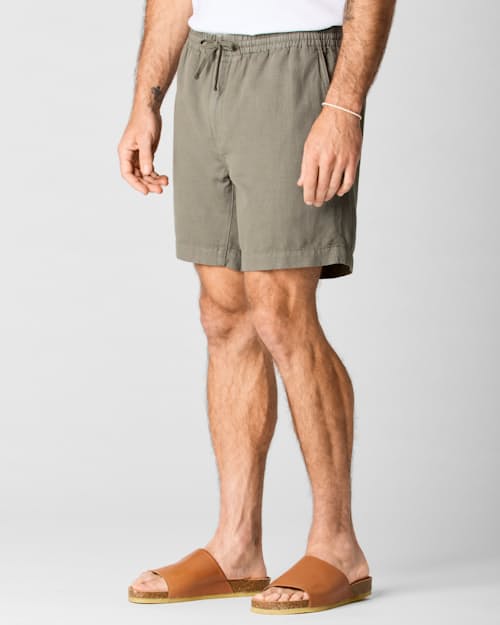 on model image of Cotton Linen Drawstring Short - 7"