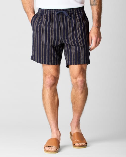 on model image of Cotton Linen Drawstring Short - 7"