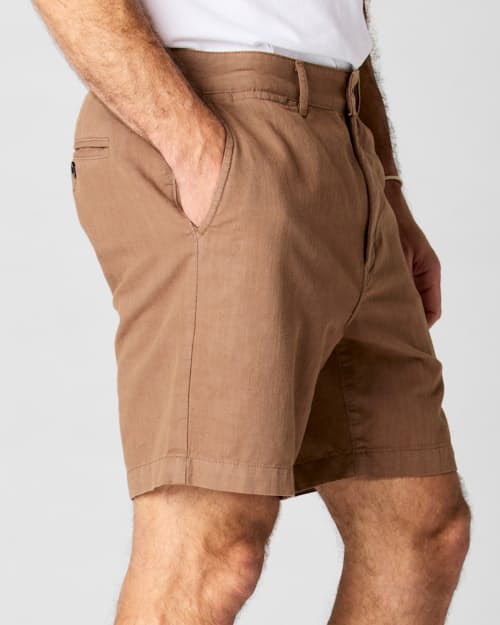 on model image of Cotton Linen Short - 7"