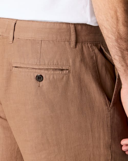 on model image of Cotton Linen Short - 7"