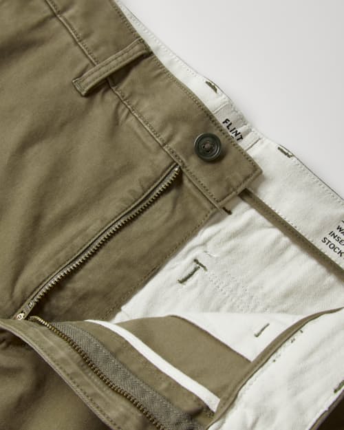 laydown detail image of 365 Cargo Short - 9"
