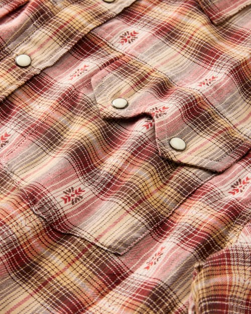 laydown detail image of Short Sleeve Sawtooth Western Shirt