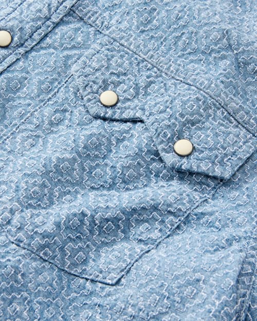 laydown detail image of Short Sleeve Sawtooth Western Shirt