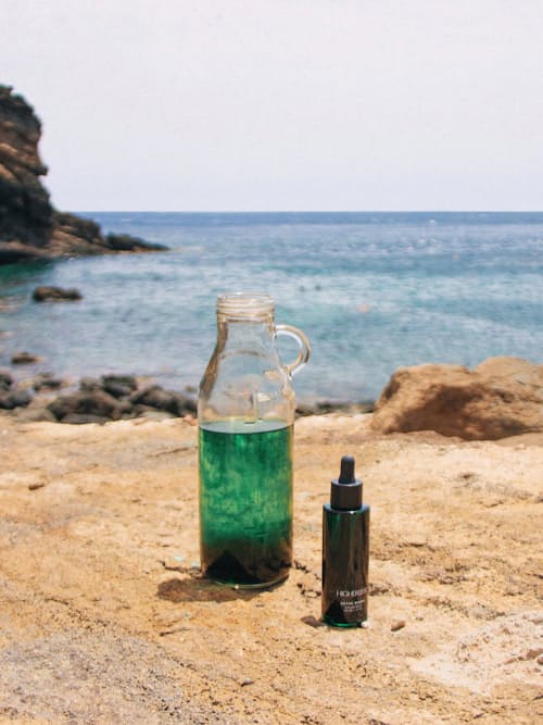lifestyle image of Detox Drops