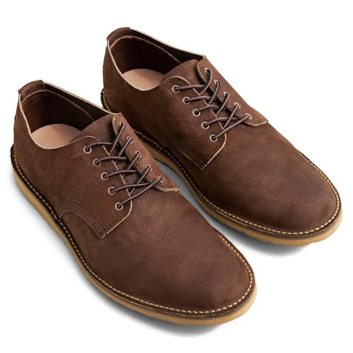 laydown image of Weekender Oxford Shoe