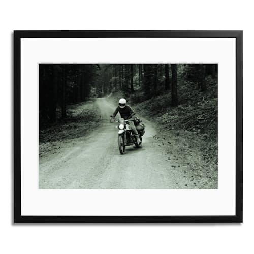 laydown image of Roam Free - Huckberry Archives