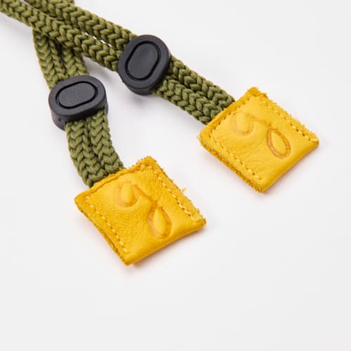 laydown detail image of Classic Gloves with Wrist Leash