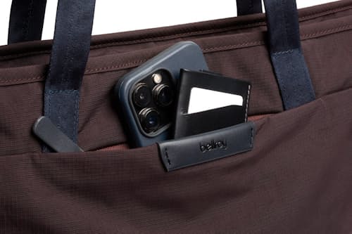 laydown detail image of Tokyo Tote Bag - 15L