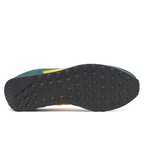 laydown image of Trainer 80