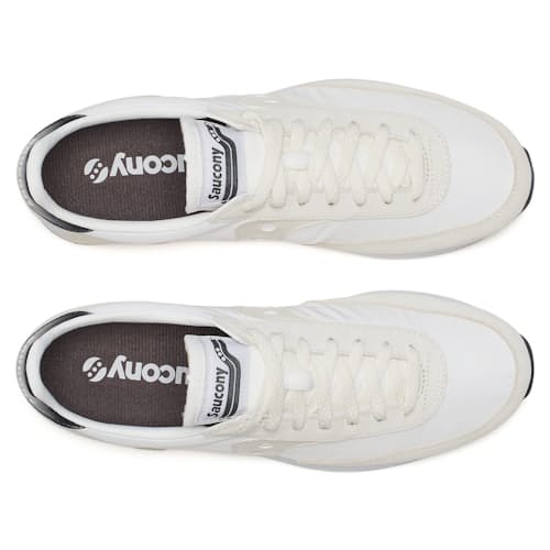 laydown image of Trainer 80