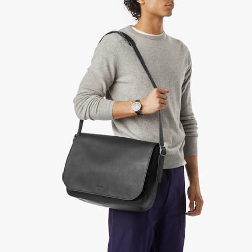 on model image of Runwell Messenger