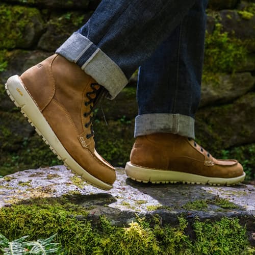 lifestyle image of Logger Moc 917 GTX