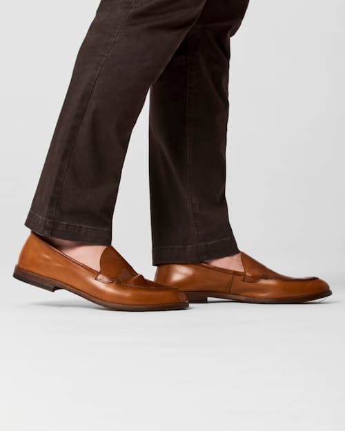 on model image of 365 Chino Pant - HB Straight
