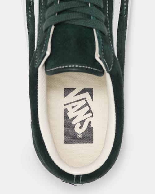 laydown detail image of Premium Old Skool Suede Sneaker