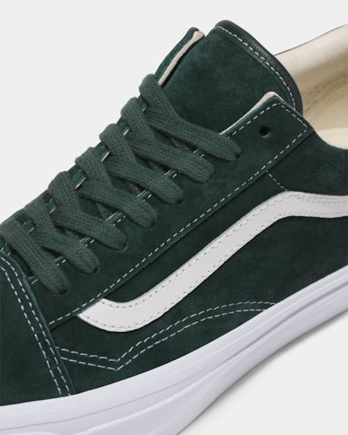laydown detail image of Premium Old Skool Suede Sneaker