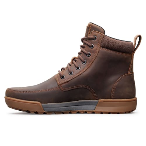 laydown image of Waterproof Boulder Summit Boot